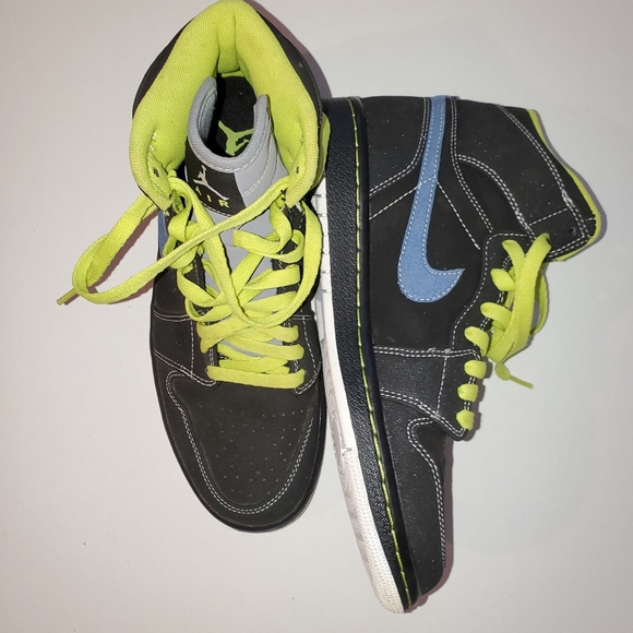 Nike Air Jordans Retro High 🥳 - Picture 5 of 10